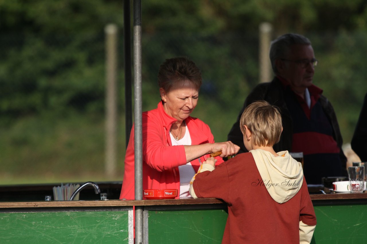 Bild 320 - Vogelschießen 2011